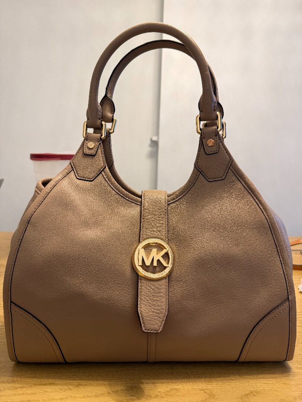 Michael Michael Kors Large Hudson Hobo Shoulder Bag Mocha